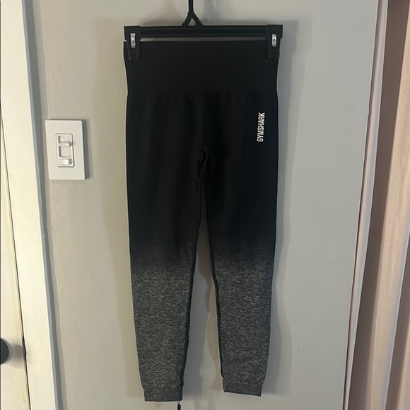 Gymshark Gradient Performance Leggings Black Gray - Picture 1 of 6